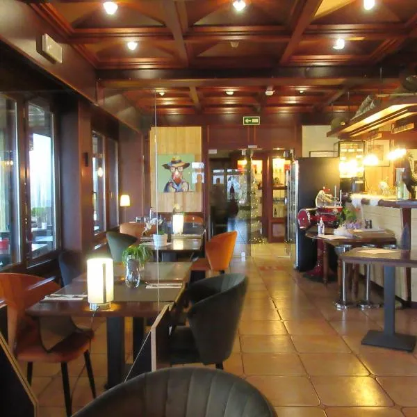 Hôtel Restaurant N 4，位于Bodange的酒店
