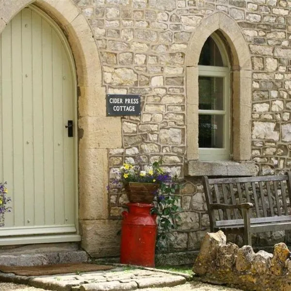 Cider Press Cottage，位于Priston的酒店