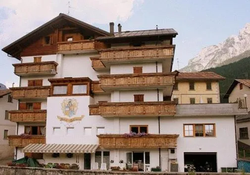 Hotel Villanova，位于圣斯特凡诺迪凯德的酒店