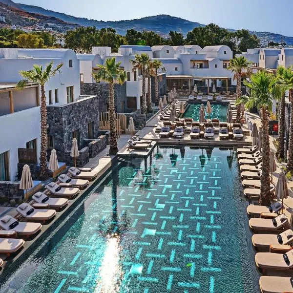 Radisson Blu Zaffron Resort, Santorini，位于卡马利的酒店