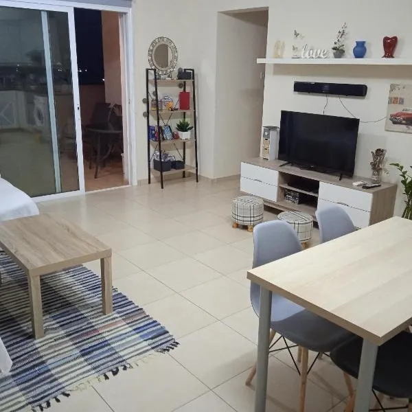 Xylophagou Larnaca Ayia Napa 1 bedroom apartment，位于Dasaki Achnas 的酒店