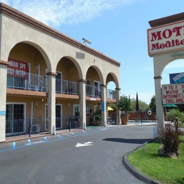 麦迪特兰汽车旅馆，位于埃斯孔迪多的酒店