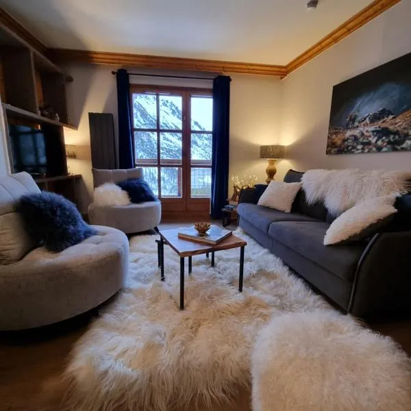 Arc 1950 Appartement de standing Refuge du Montagnard, vue incroyable sur le Montblanc, skis aux pieds Accès spa et piscine，位于阿克1950的酒店