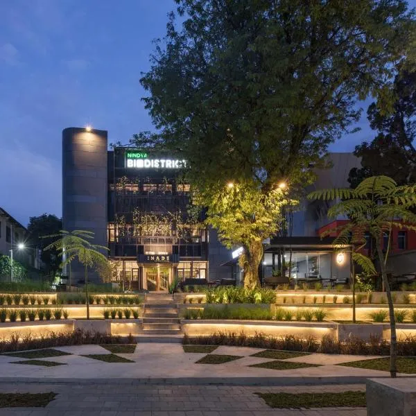 Nindya Biodistrict Hotel Bandung，位于伦邦的酒店