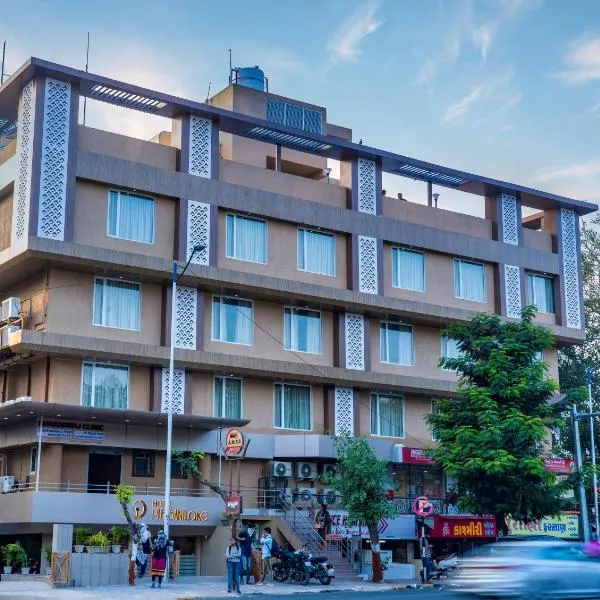 Hotel Pleasant Lake，位于艾哈迈达巴德的酒店