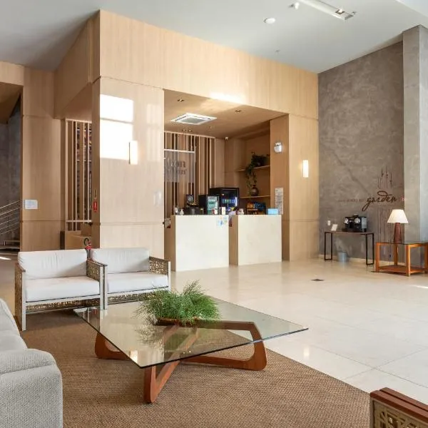 Hilton Garden Inn Praia Brava，位于伊达贾伊的酒店