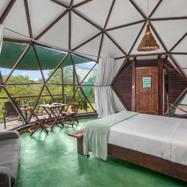 Glamping Serra da Canastra - Casinha de Hortelã - Domo Embaúba，位于德尔菲诺波利斯的酒店