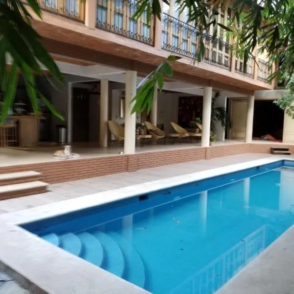 Hotel Bendita Luna，位于马祖特的酒店