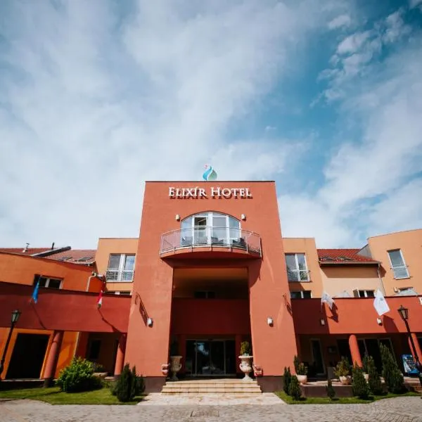 Elixír Medical Wellness Hotel，位于Ásotthalom的酒店