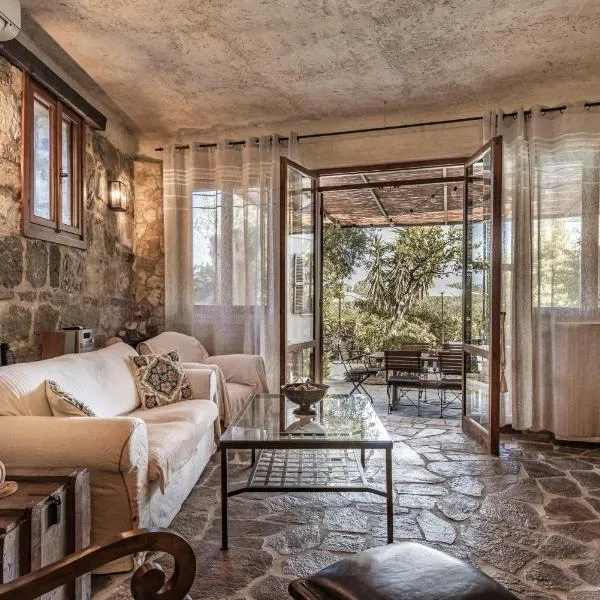 Villa Gioia - Secret gem with private garden，位于Anafonítria的酒店