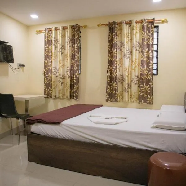 Shri Vasant Lodge，位于Tadas的酒店