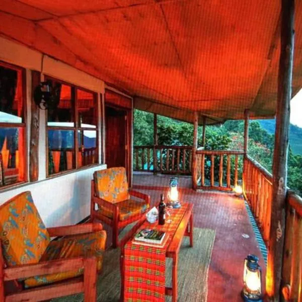 Gorilla Closeup Lodge，位于Kinanira的酒店