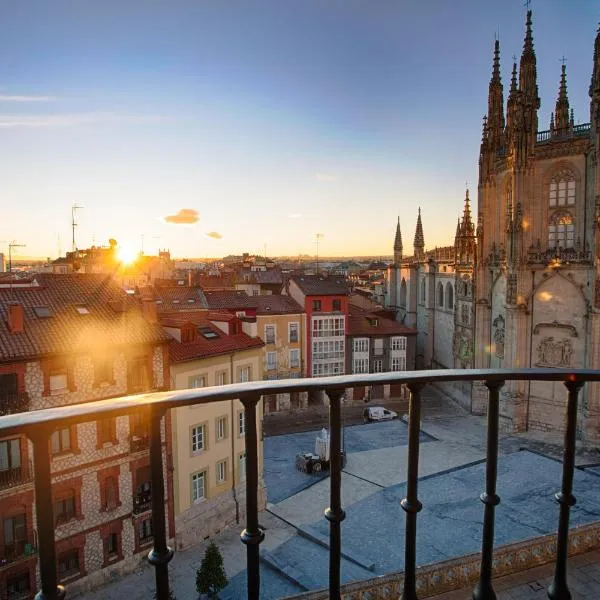 Una MIRADA A LA CATEDRAL-Apartamentos Burgos Catedral，位于布尔戈斯的酒店