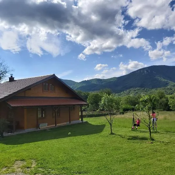 Wooden House Pia，位于Brod na Kupi的酒店