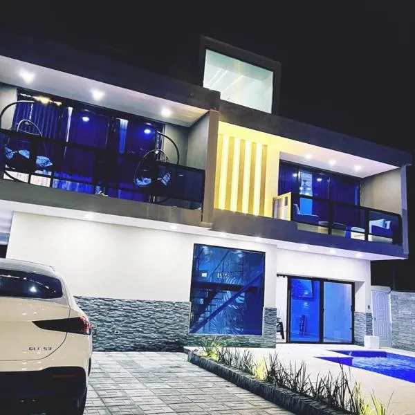 Villa en Pedernales Residencial SFA，位于佩德纳莱斯的酒店