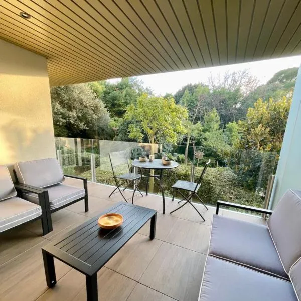 Oxford 1 bedroom apartment in a brand new building with a pool，位于戛纳的酒店