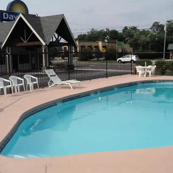 Knights Inn Cleveland GA，位于克利夫兰的酒店