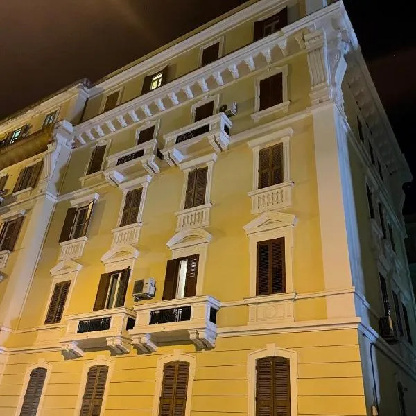 Blue & Grey downtown Foggia，位于福贾的酒店