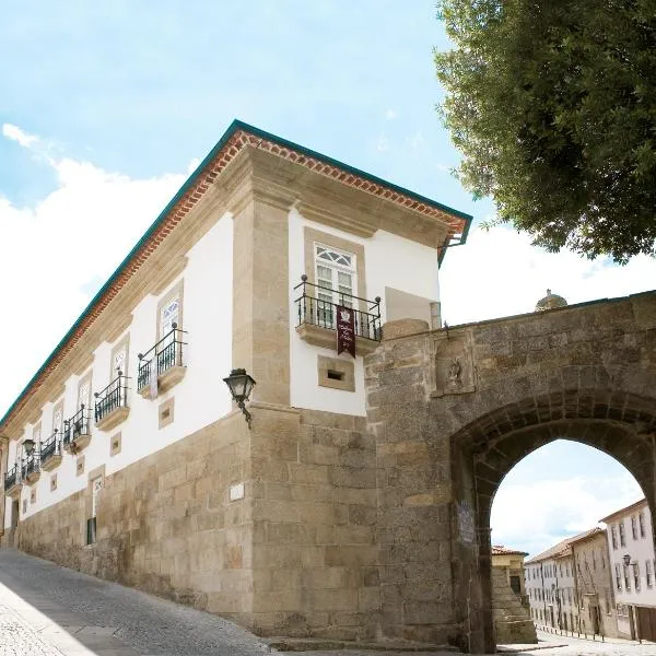 Montebelo Palácio dos Melos Viseu Historic Hotel，位于Fagilde的酒店