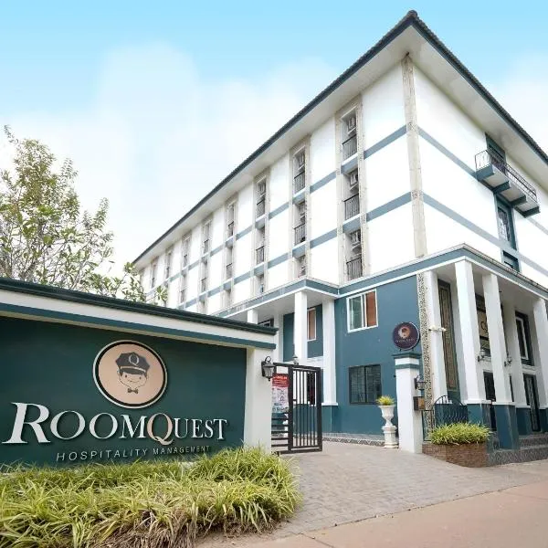 RoomQuest Rojana Industrial Estate area，位于Ban Khao Hin Son的酒店