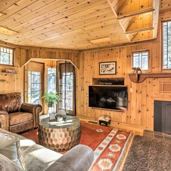 Less Than 1 Mi to Heavenly Lifts Tahoe Area Townhome!，位于斯德特莱恩的酒店