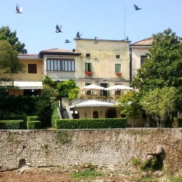 利昂德奥罗酒店 ，位于Moriago della Battaglia的酒店