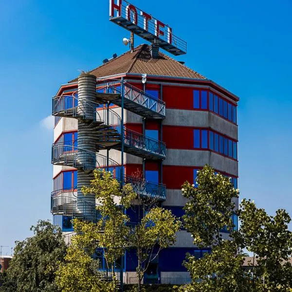 商务酒店，位于卡萨莱蒙费拉托的酒店