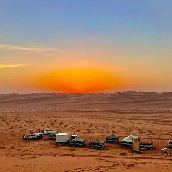 SandGlass Camp，位于Al Muḑayrib的酒店