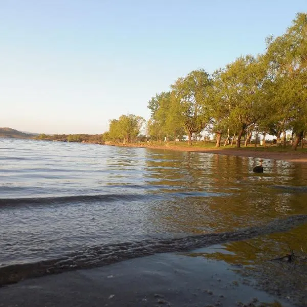 Cabaña en el lago，位于特拉皮奇的酒店