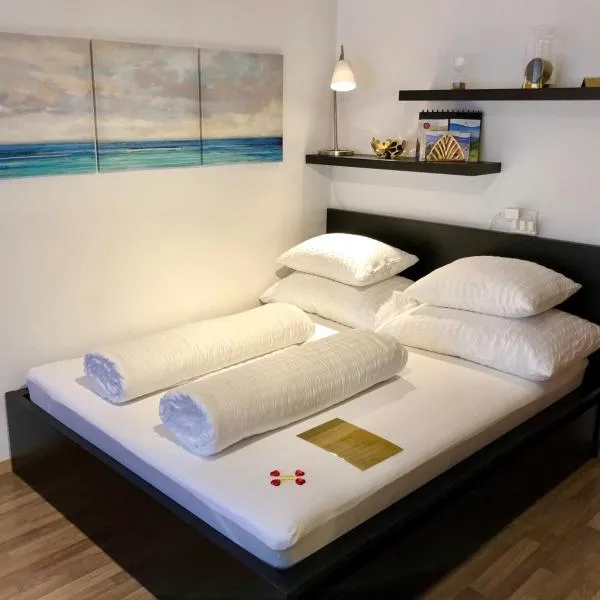 Wonderful & Private Room with en-suite bathroom，位于特里森贝格的酒店