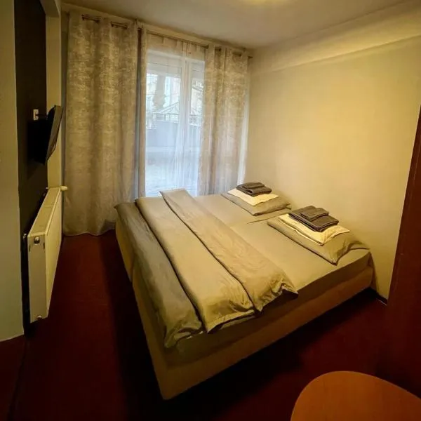WILLA KASKADA Łomiańska 33 Warszawa，位于华沙的酒店