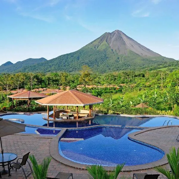 Arenal Manoa Resort & Hot Springs，位于Monterrey的酒店