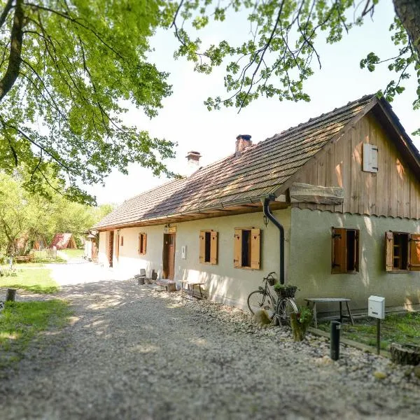 Rural Holiday Home "Rim" Ruralna kuća za odmor，位于Gornja Voća的酒店