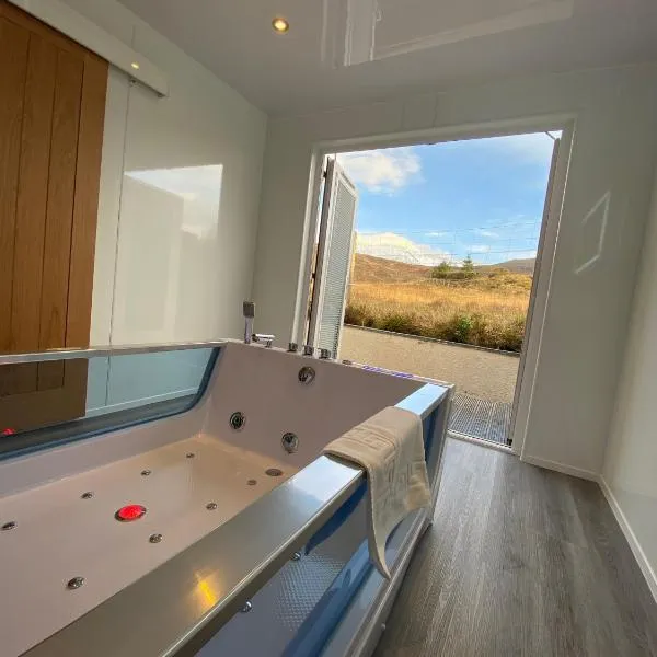 Highland Stays - Ben View Room & Jacuzzi Bath，位于威廉堡的酒店