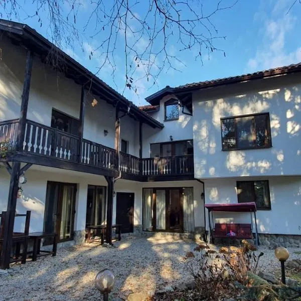 Guest House Ela，位于Gabrovitsa的酒店