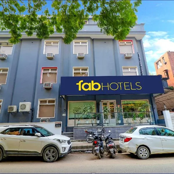 FabHotel Lord Inn，位于Sat Bari的酒店