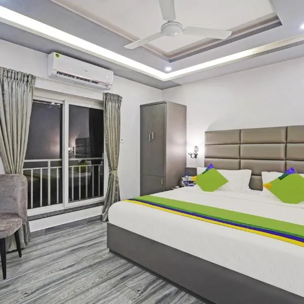 Treebo Premium Raffis' Andalusia Bay Way，位于蓬蒂切里的酒店