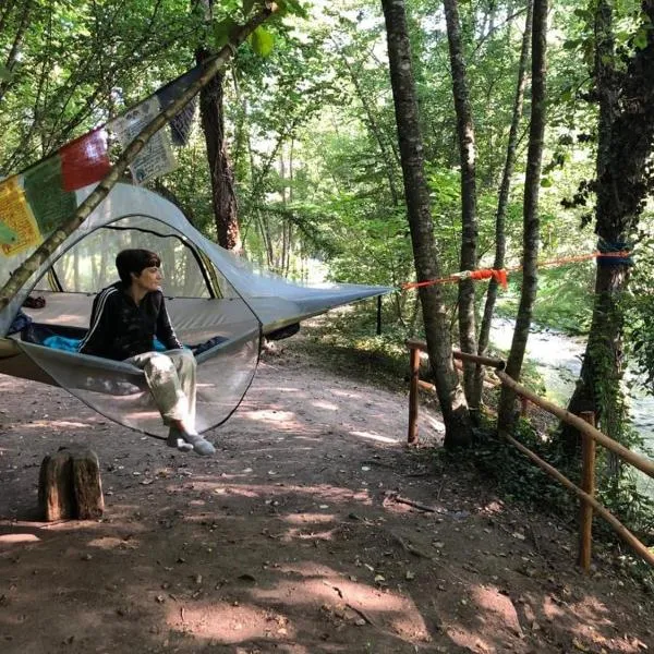 River Tribe Experience Camp，位于Laino Borgo的酒店