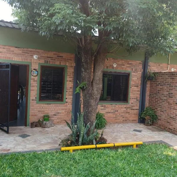 Casa Naranja，位于Ypane的酒店