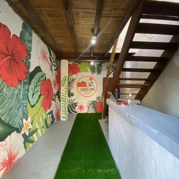 CHECK INN，位于奥隆的酒店