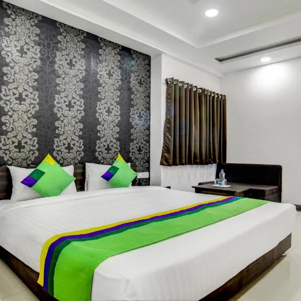 Treebo Grand Euro Pipliyahana Square，位于印多尔的酒店