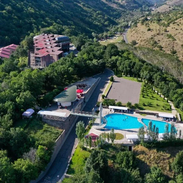 Best Resort Aghveran，位于Arzakan的酒店