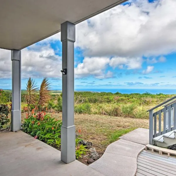 The Aloha Green House Retreat with Ocean Views!，位于Pahala的酒店