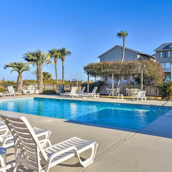 Ocean-View Saint Helena Island Condo - Pool Access，位于Oceanmarsh Subdivision的酒店
