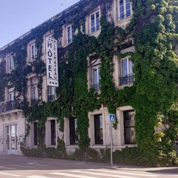 城堡酒店，位于罗纳河畔的图尔农的酒店