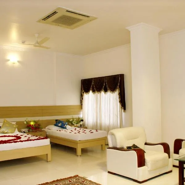 Hotel DSF Grand Plaza，位于Korampallam的酒店