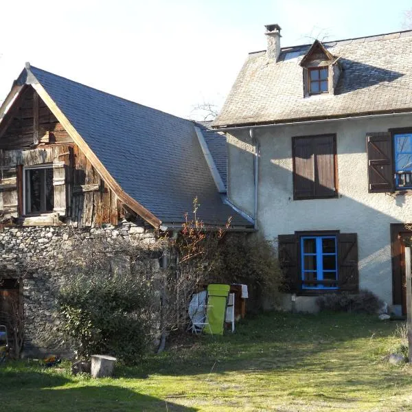 Joli gîte en Ariège avec vue，位于Buzan的酒店