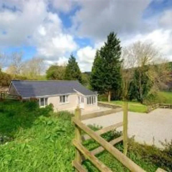 Priory Cottage, North Devon，位于巴恩斯特珀尔的酒店