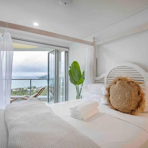 The Top Floor Luxury accomodation for 2 Spa Bath，位于埃尔利海滩的酒店