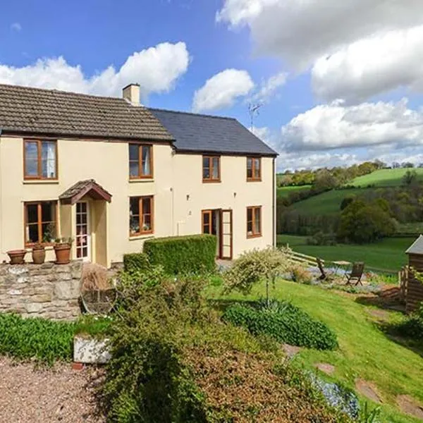 Glebe Farm Cottage，位于Pontnewydd的酒店